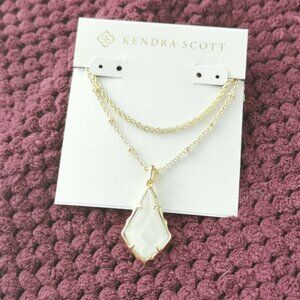 Kendra Scott Gold and White Pendant Necklace